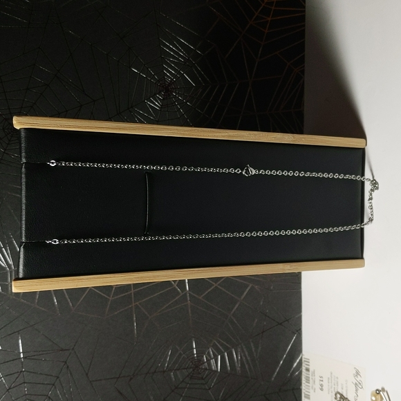 Silver Angel Wing Heart Necklace with Black Gemstone - Picture 2 of 3